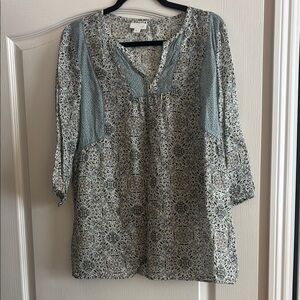 J. Jill Gray and White Relaxed Graphic Blouse